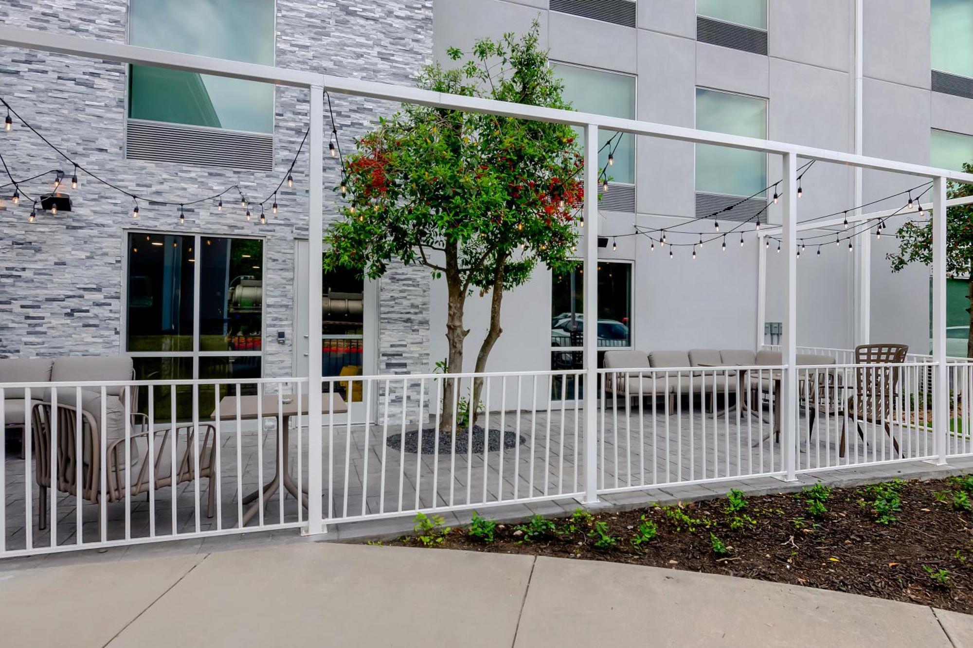 Comfort Inn Conroe Exterior photo